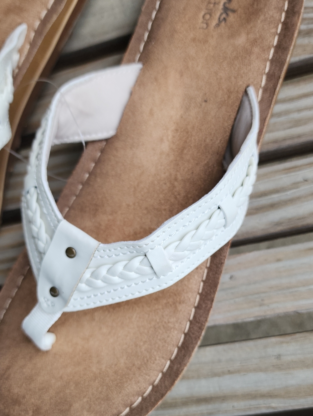 Clarks Collection Ladies Fenner Nerice Flip Flop Sandals - Picture 2 of 4